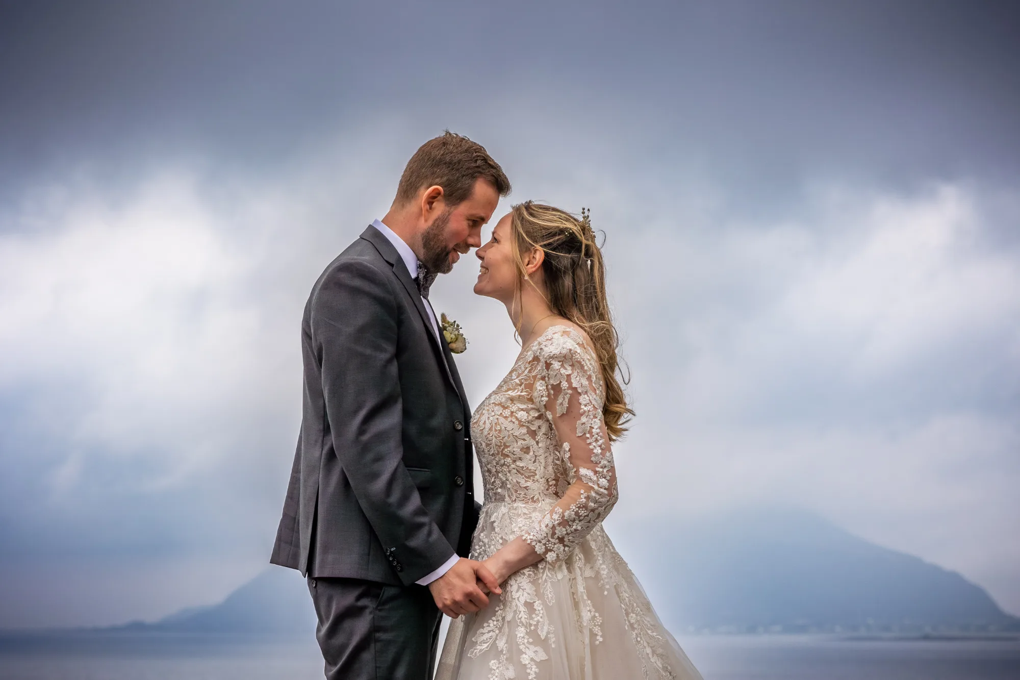 Bryllupsbilde fra Hanne & Espen, fotografert av Marte Bjørgum