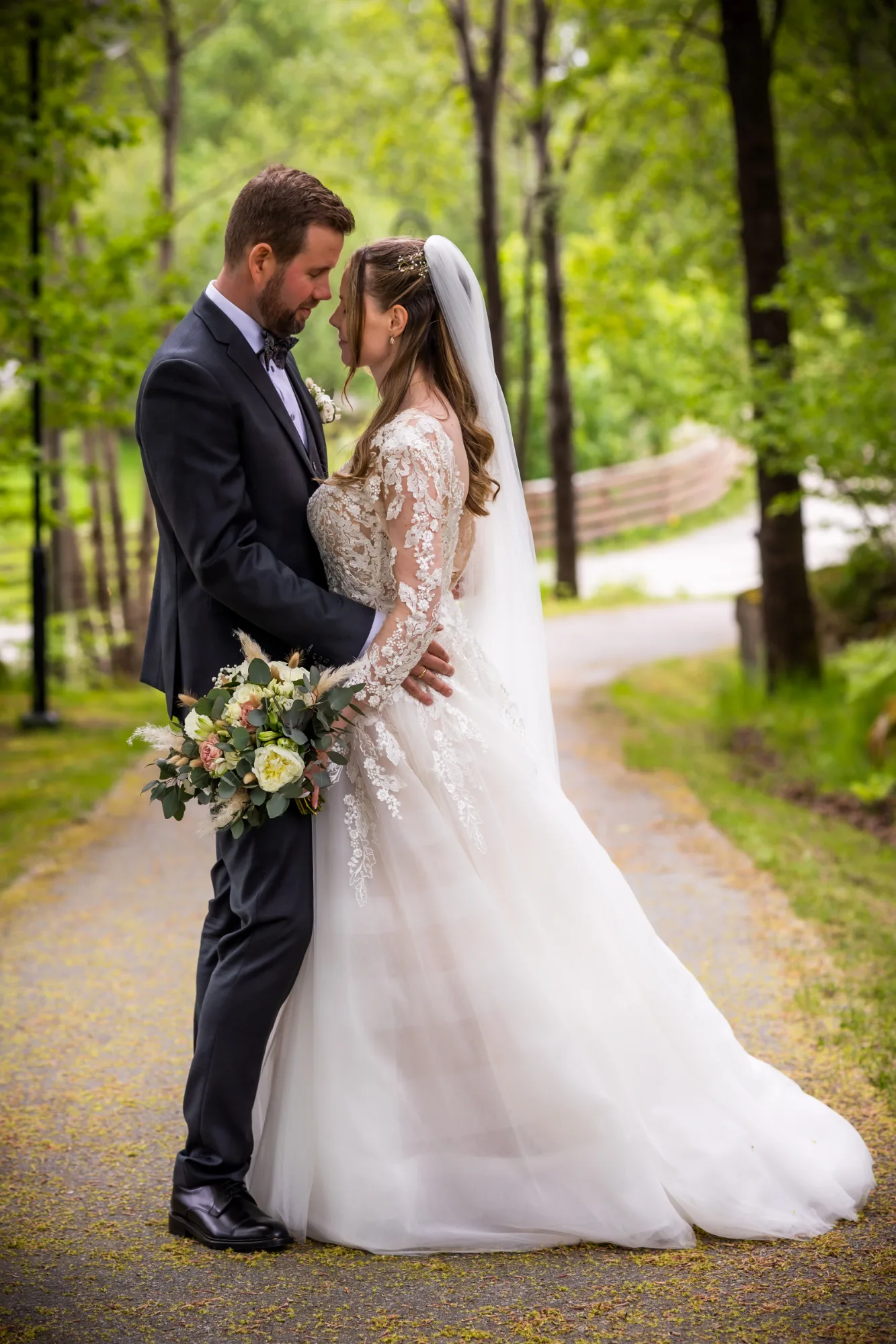 Bryllupsbilde fra Hanne & Espen, fotografert av Marte Bjørgum