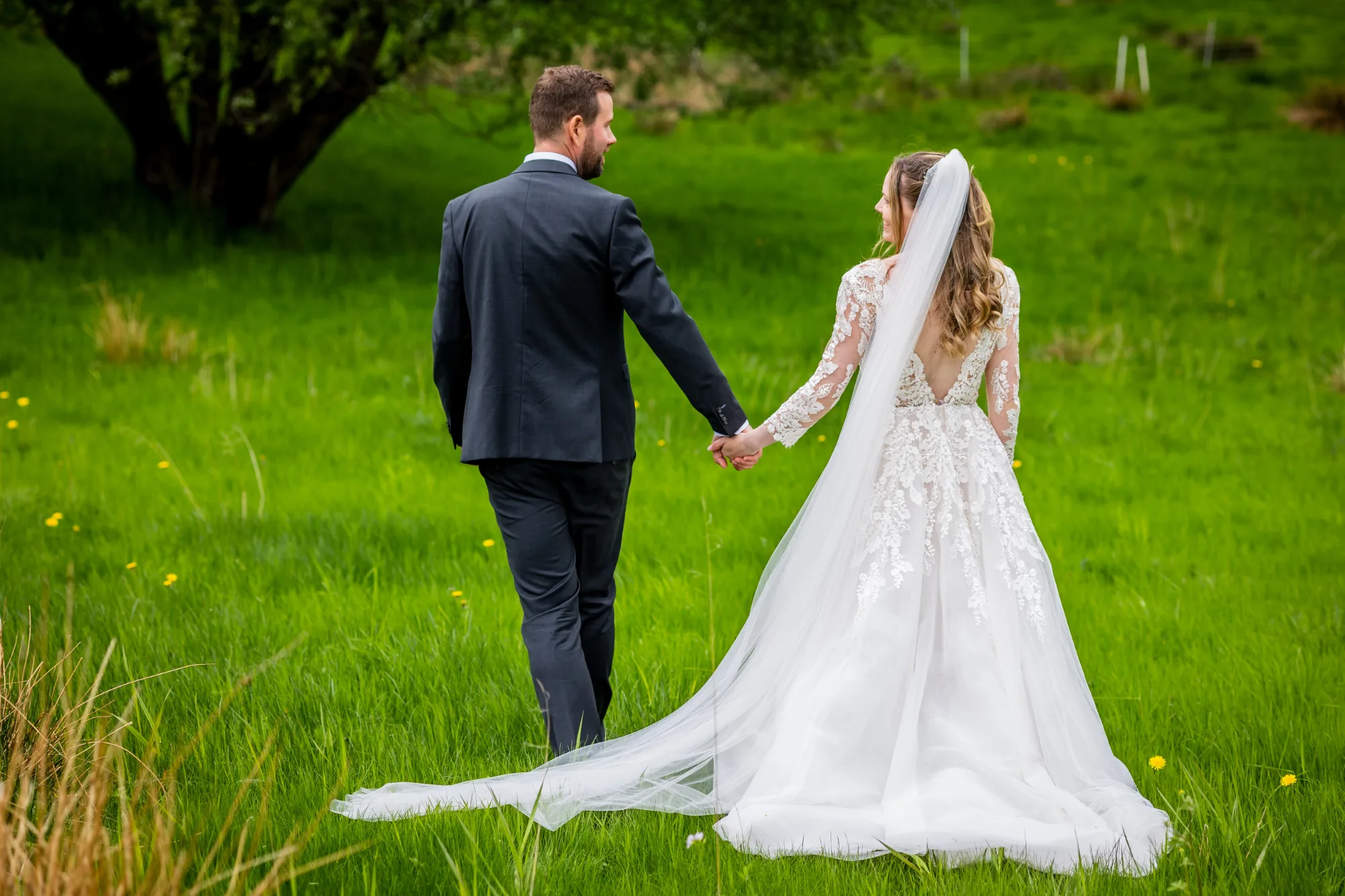 Bryllupsbilde fra Hanne & Espen, fotografert av Marte Bjørgum