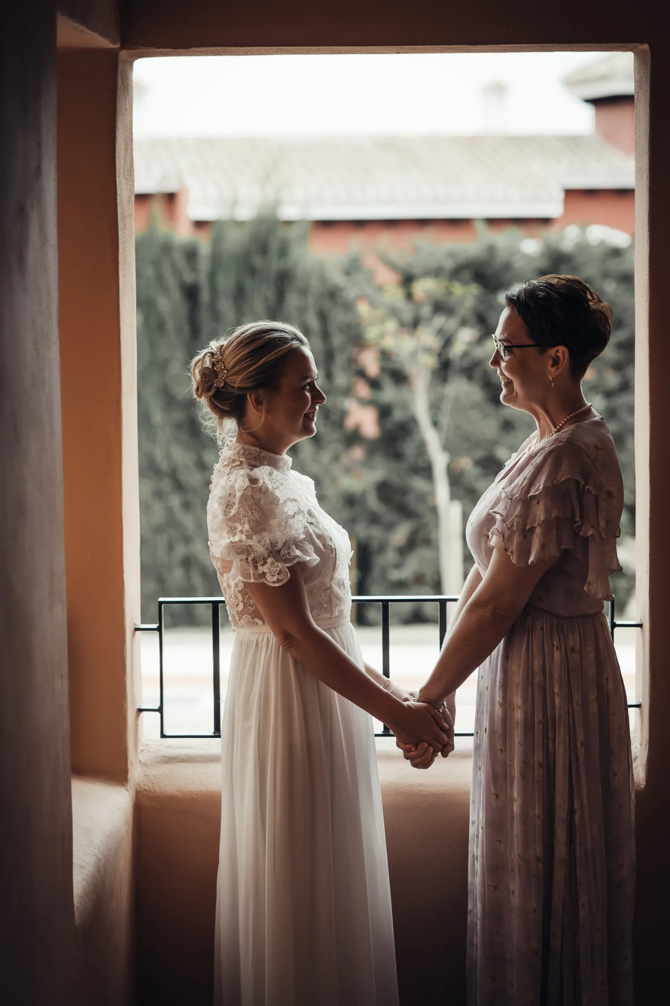 Bryllupsbilde fra Lill & Rikard, fotografert av Marte Bjørgum