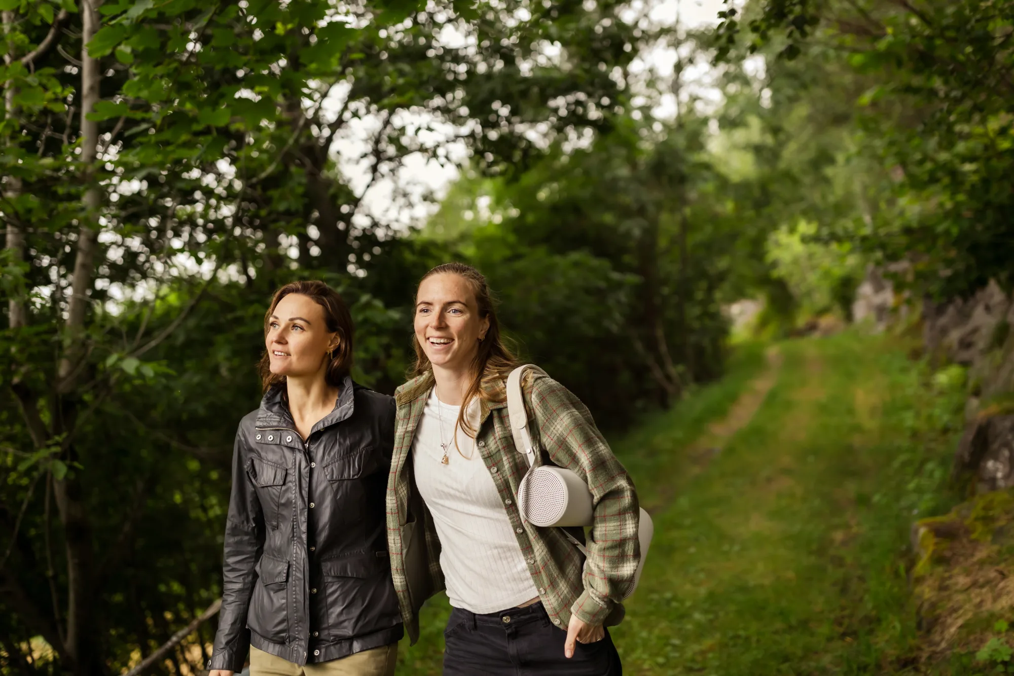 Bryllupsbilde fra Malin & Sarah, fotografert av Marte Bjørgum