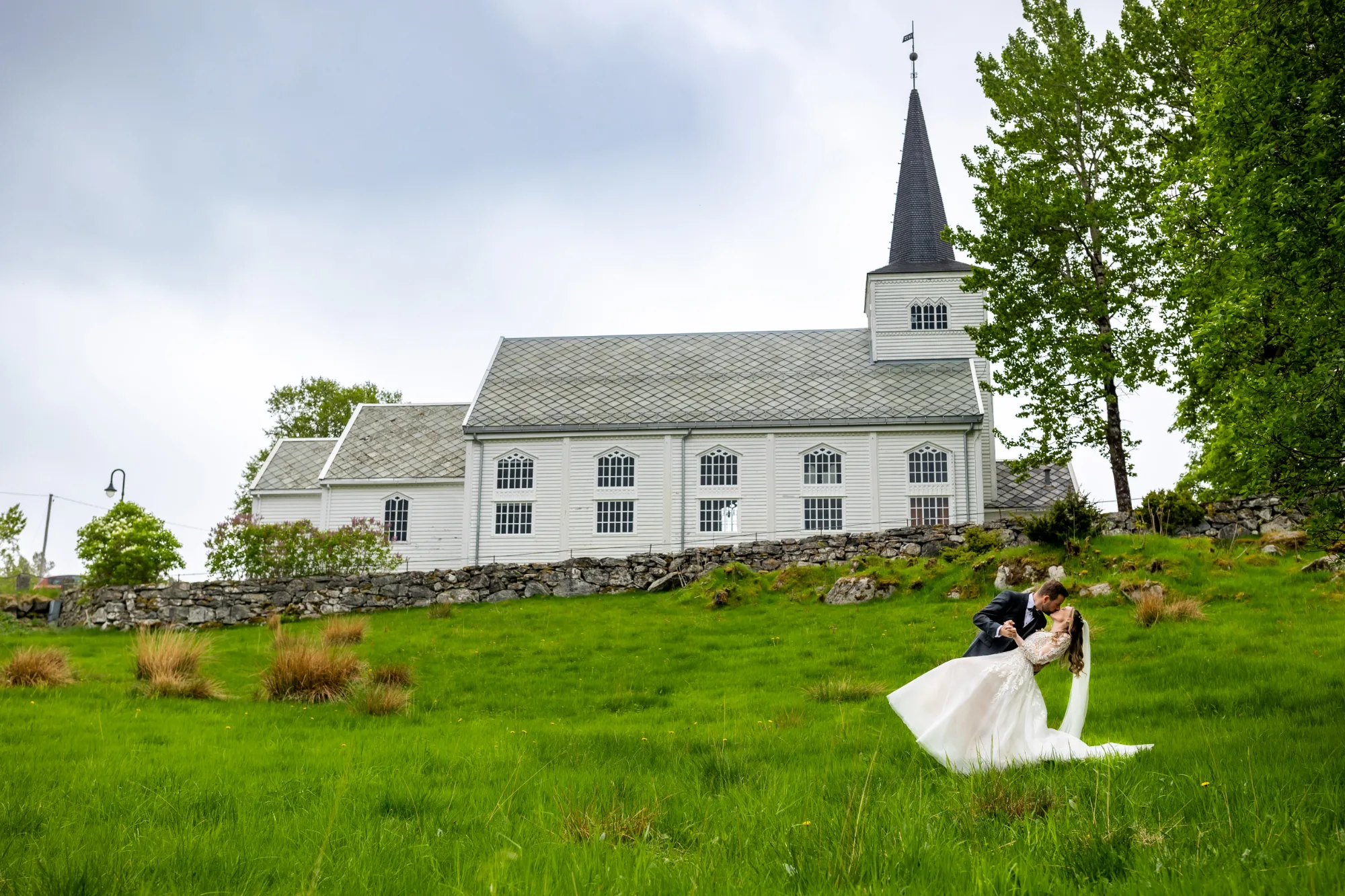 Bryllupsbilde fra Hanne & Espen, fotografert av Marte Bjørgum