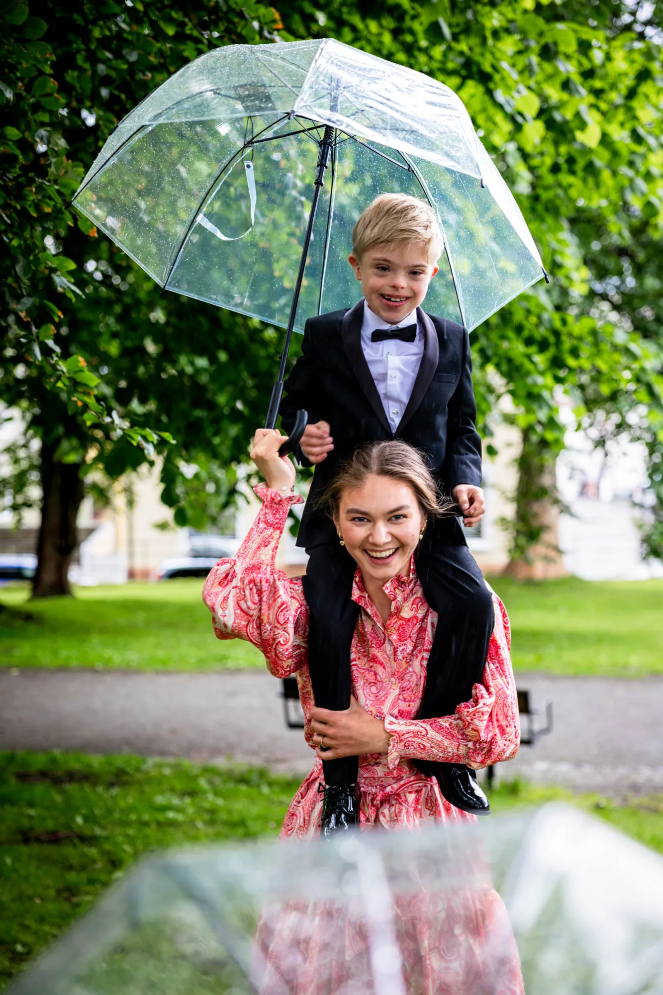 A moment from a wedding day, photographed by Marte Bjørgum