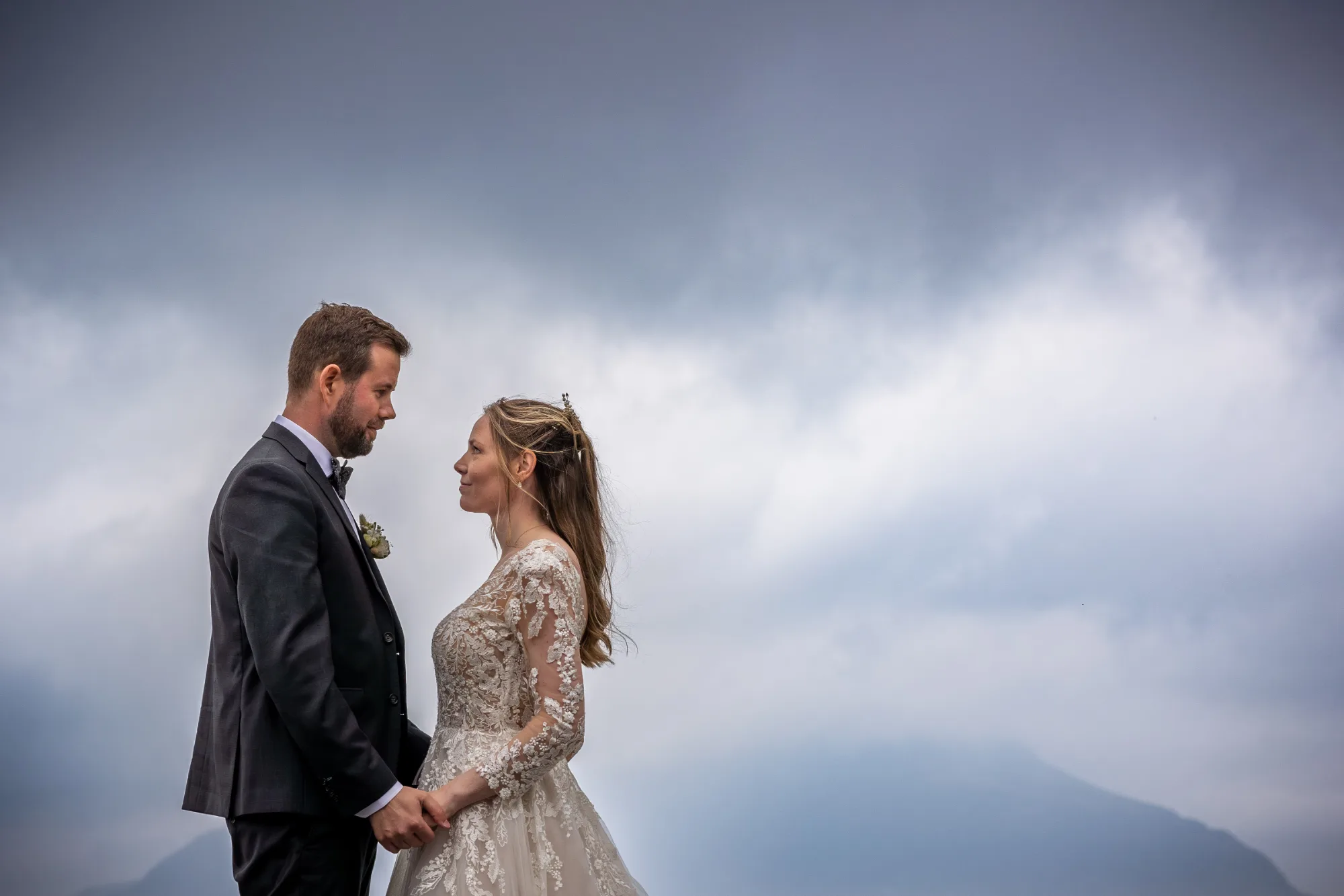 Bryllupsbilde fra Hanne & Espen, fotografert av Marte Bjørgum