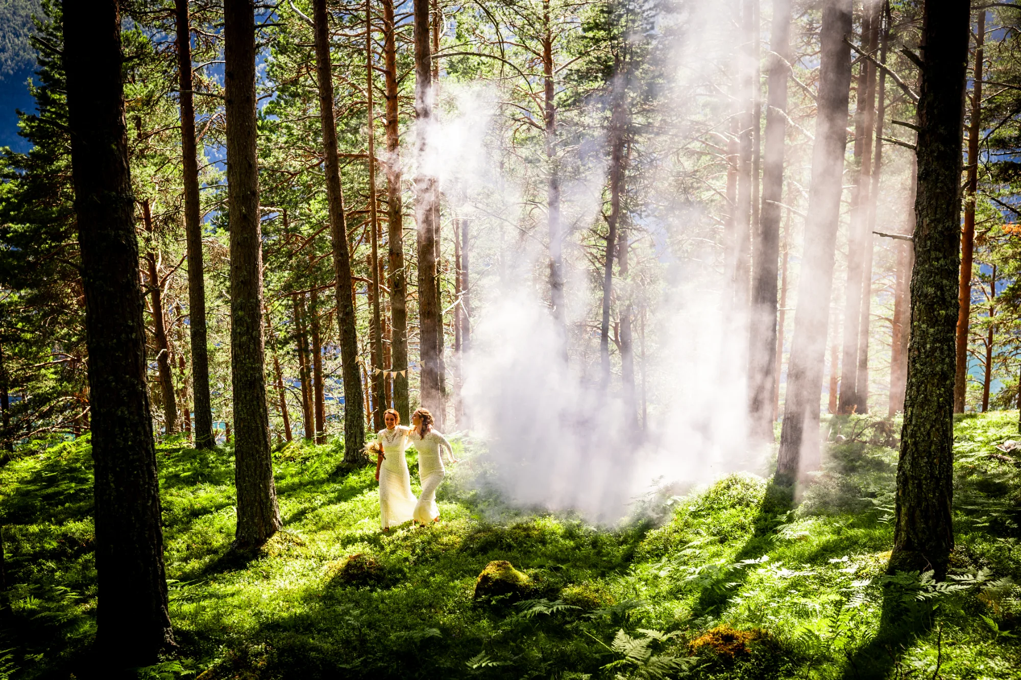 Bryllupsbilde fra Malin & Sarah, fotografert av Marte Bjørgum