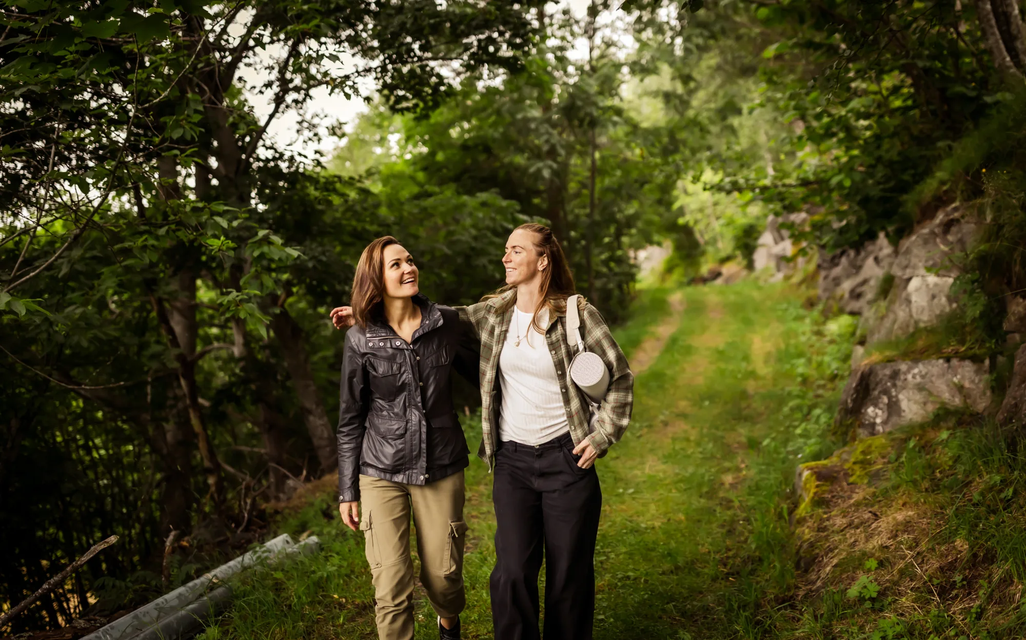 Bryllupsbilde fra Malin & Sarah, fotografert av Marte Bjørgum