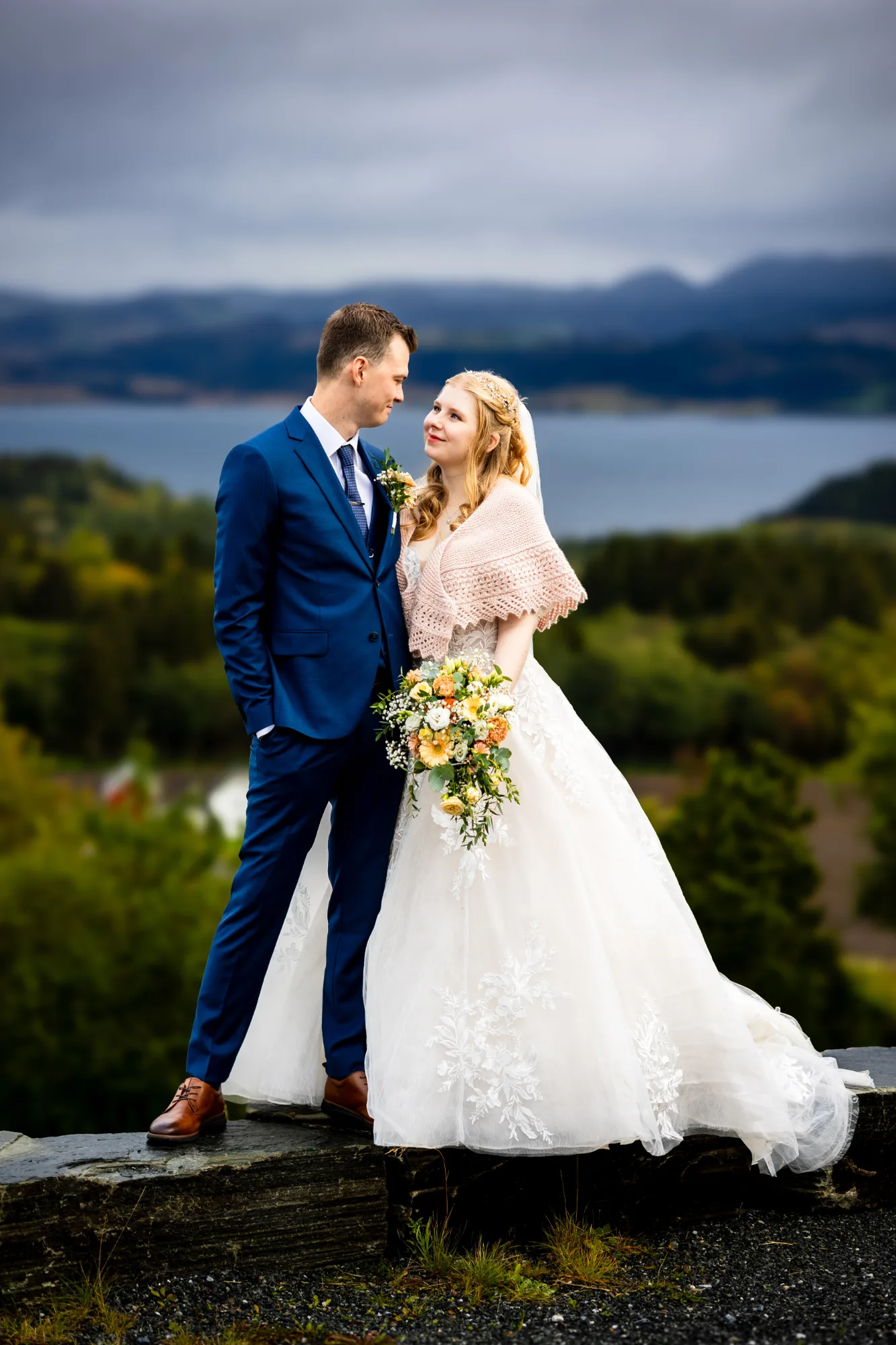 Bryllupsbilde fra Ranveig & Fredrik, fotografert av Marte Bjørgum