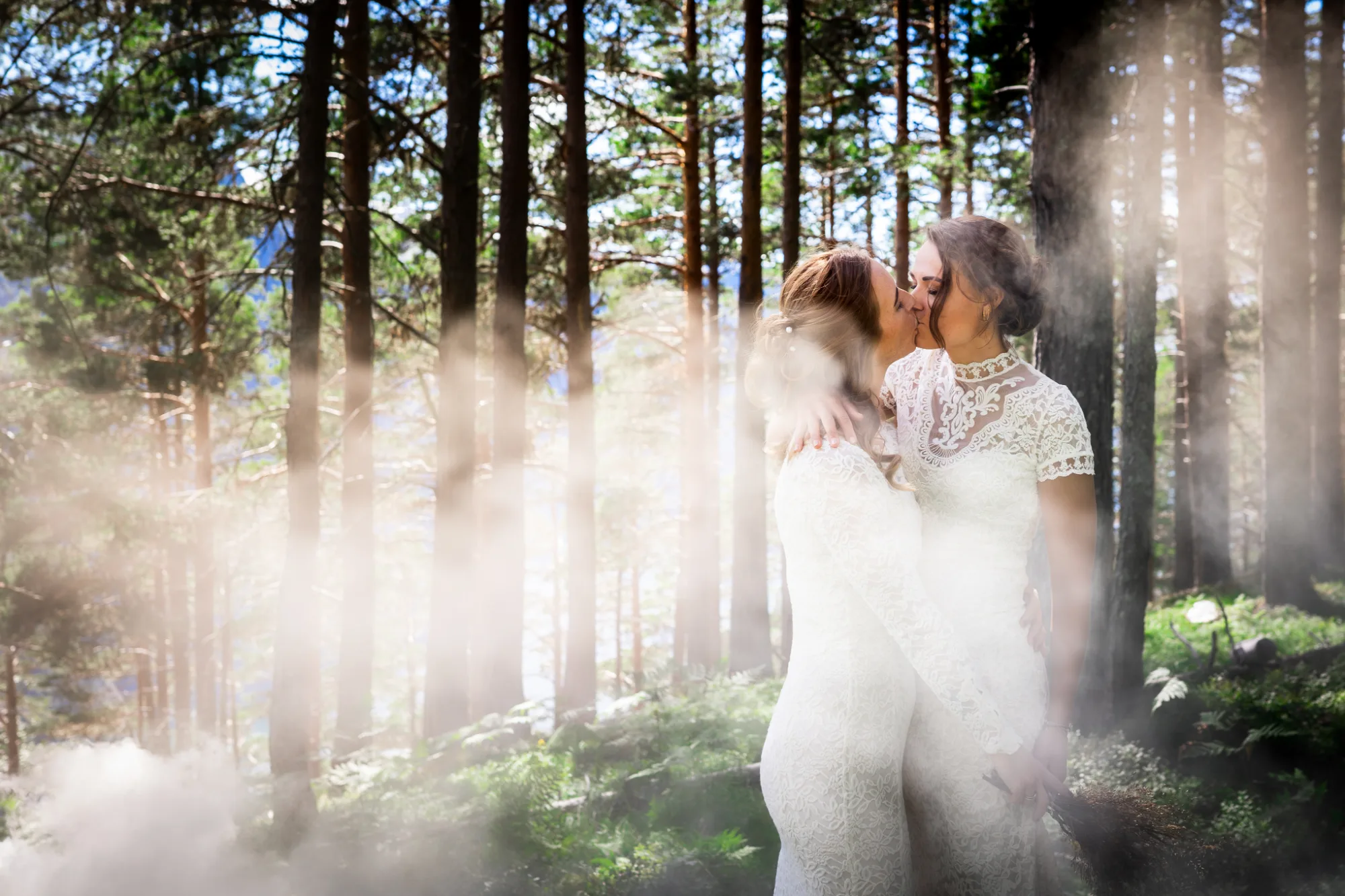 Bryllupsbilde fra Malin & Sarah, fotografert av Marte Bjørgum