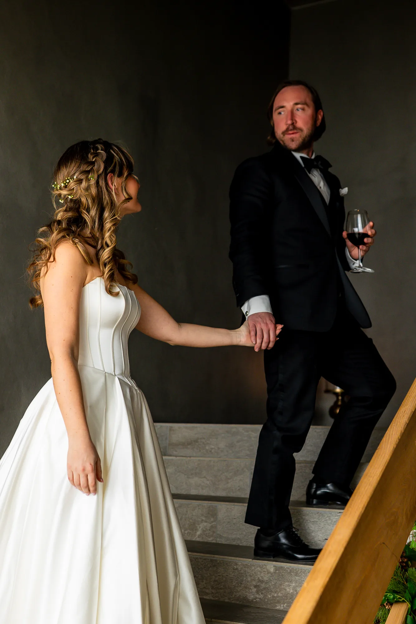 A moment from a wedding day, photographed by Marte Bjørgum