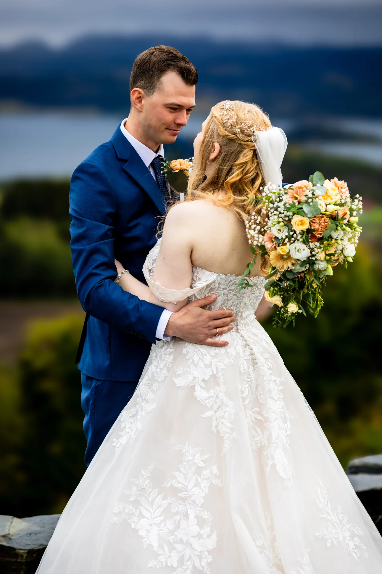 Bryllupsbilde fra Ranveig & Fredrik, fotografert av Marte Bjørgum