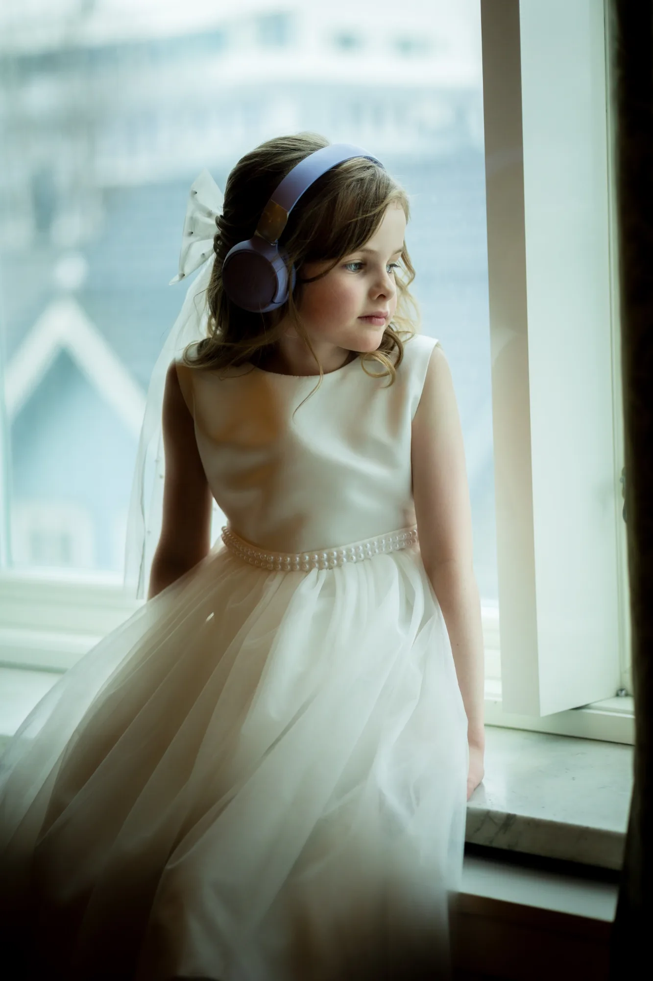 A moment from a wedding day, photographed by Marte Bjørgum