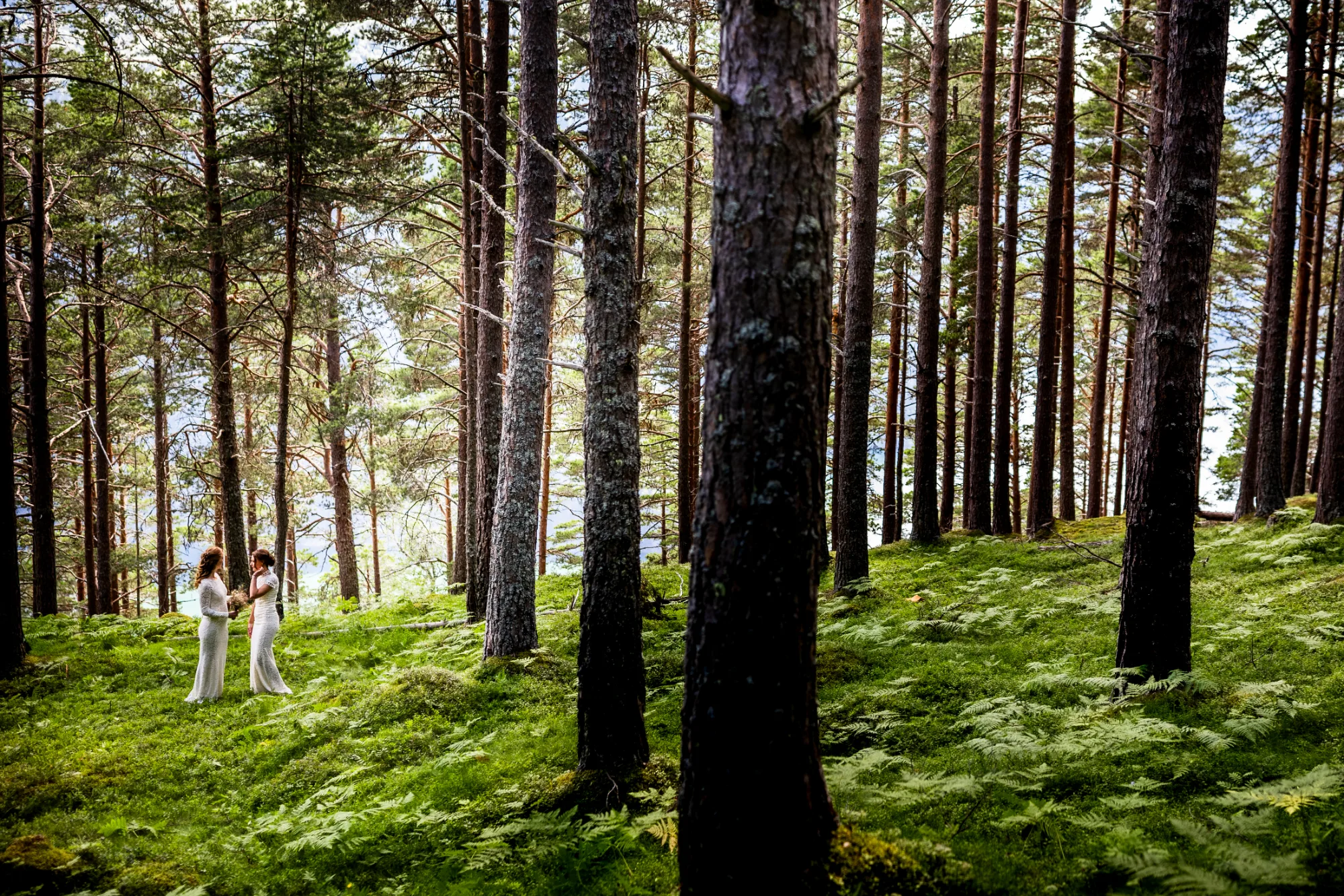 Bryllupsbilde fra Malin & Sarah, fotografert av Marte Bjørgum