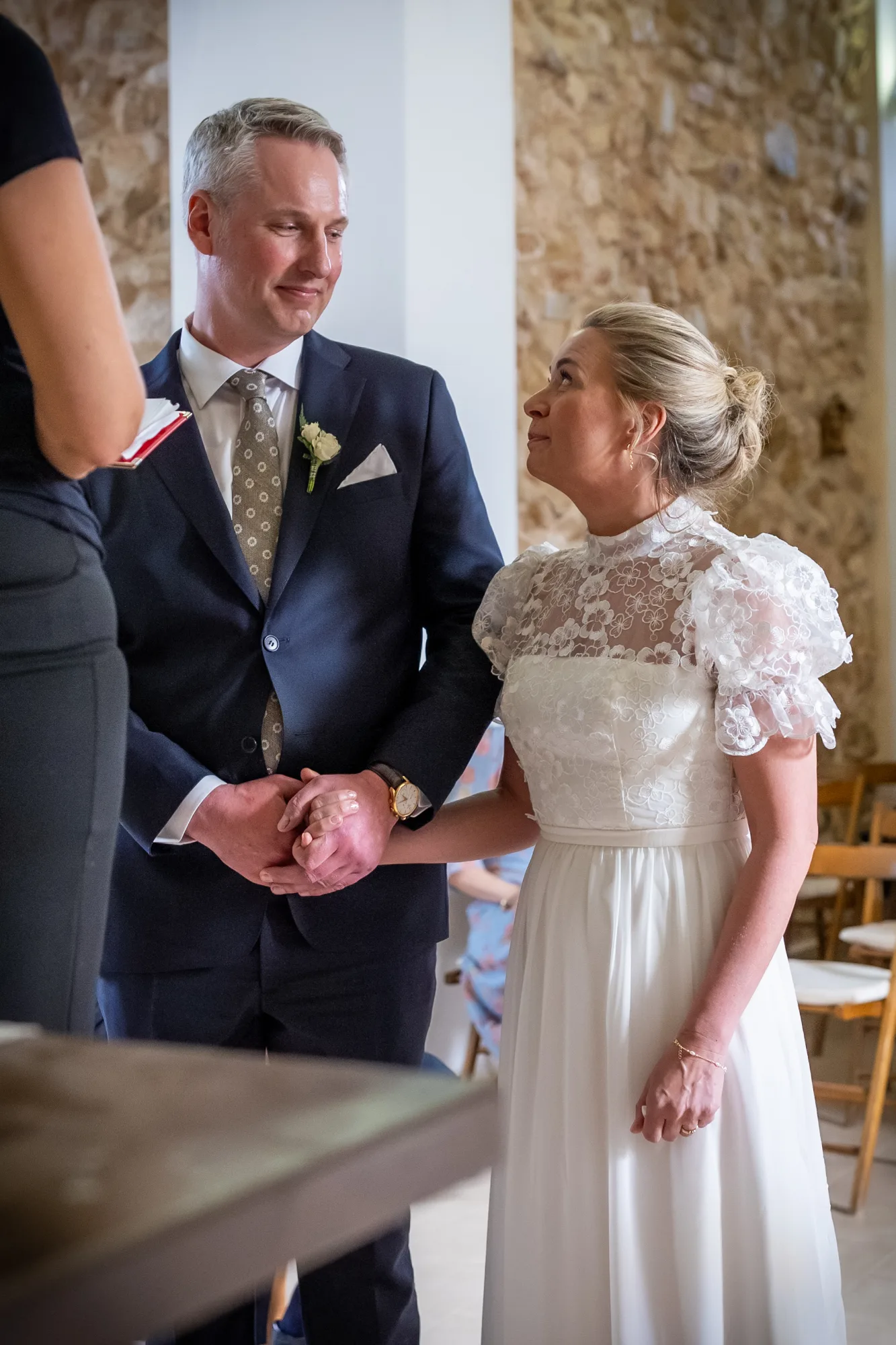 Bryllupsbilde fra Lill & Rikard, fotografert av Marte Bjørgum