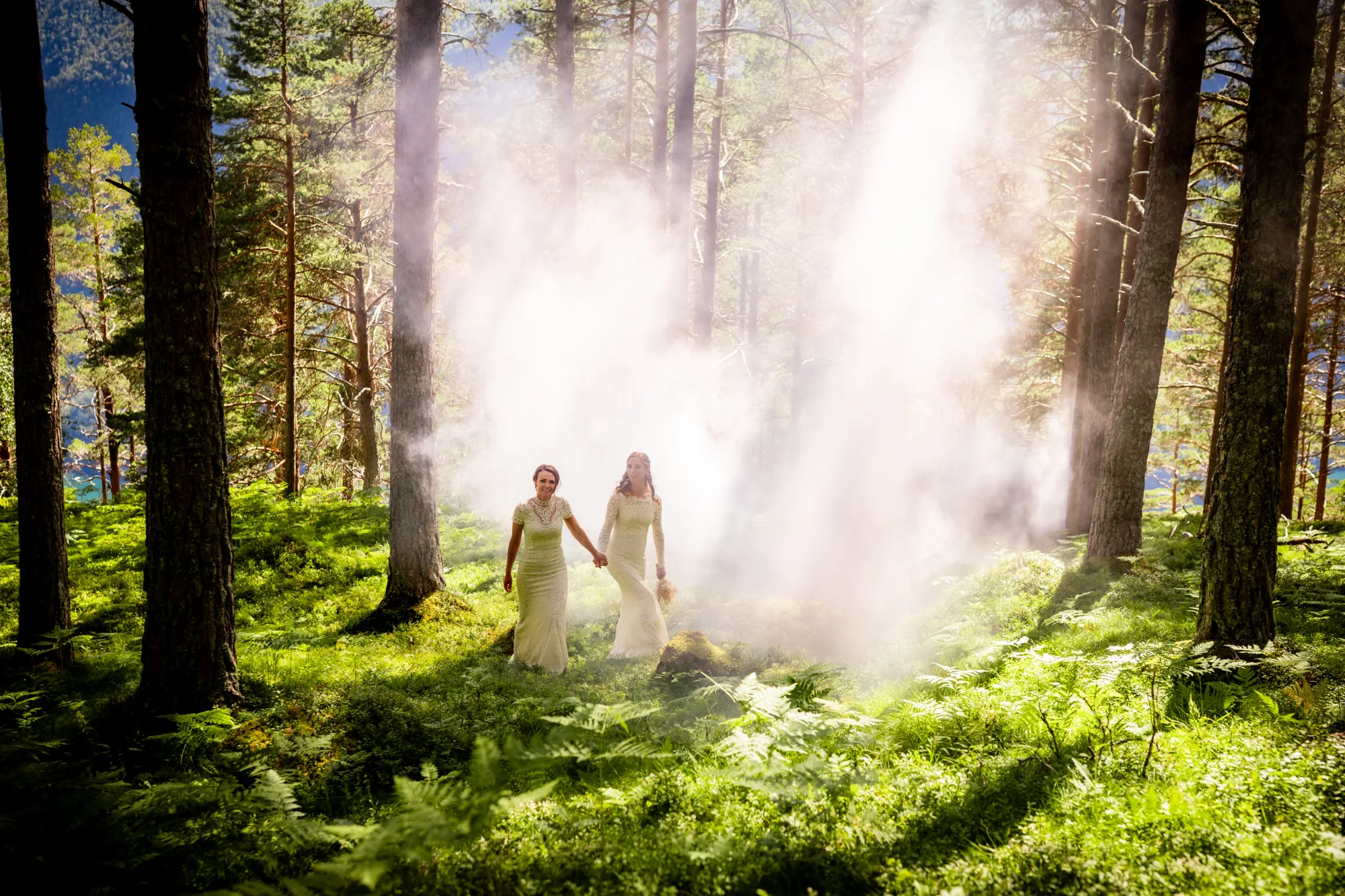 Bryllupsbilde fra Malin & Sarah, fotografert av Marte Bjørgum