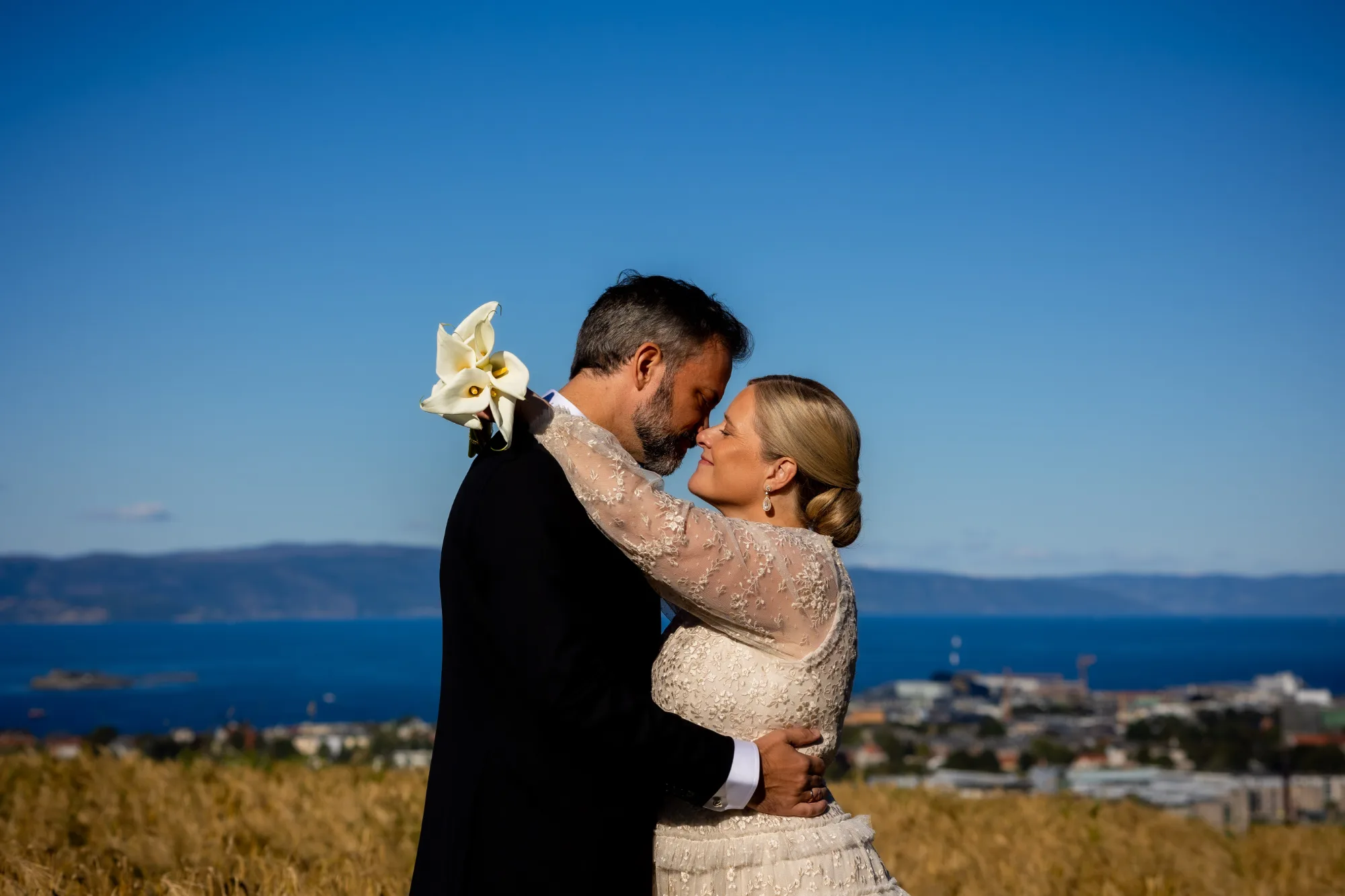 Bryllupsbilde fra Ina & Stein Olav, fotografert av Marte Bjørgum